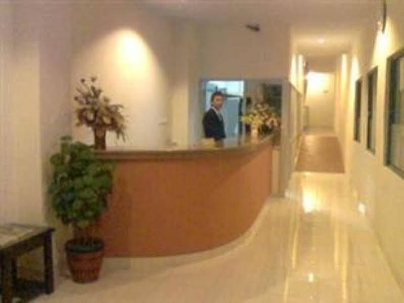 Hotel Lucky Inn Manado Ngoại thất bức ảnh